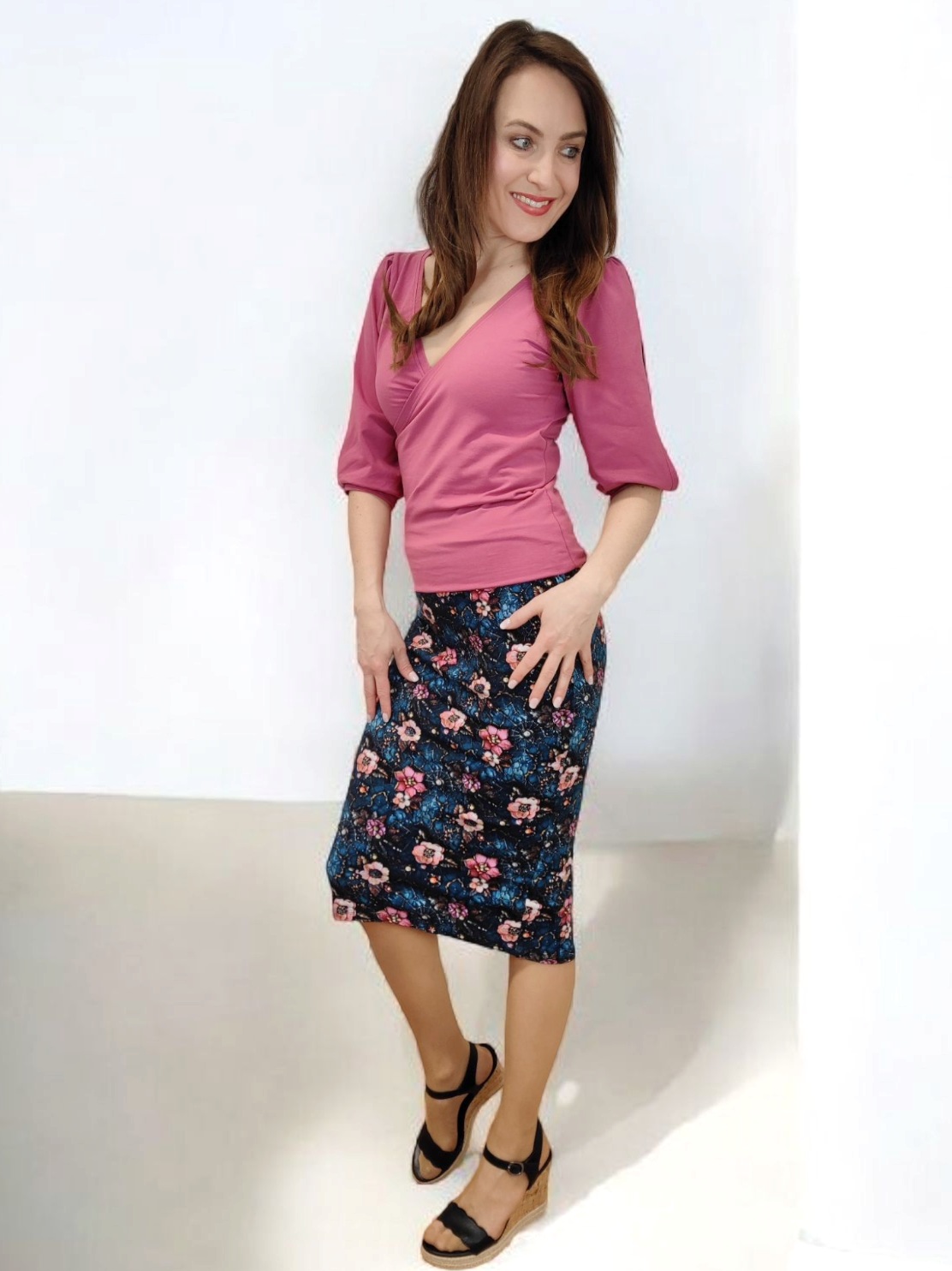 poudrová květinová sukně